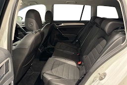 valkoinen Volkswagen Golf 2014 kuva 10.