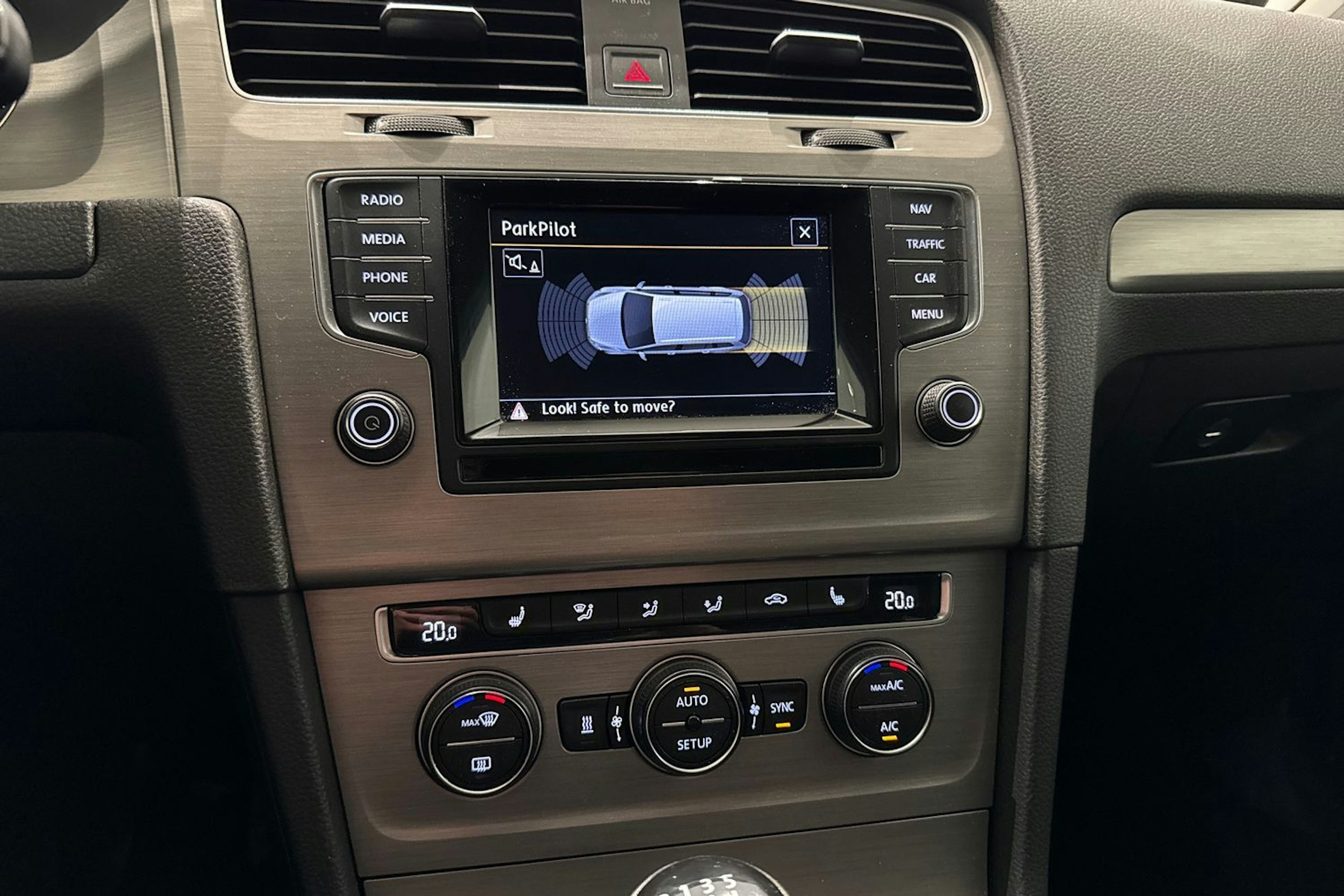 valkoinen Volkswagen Golf 2014 kuva 19.