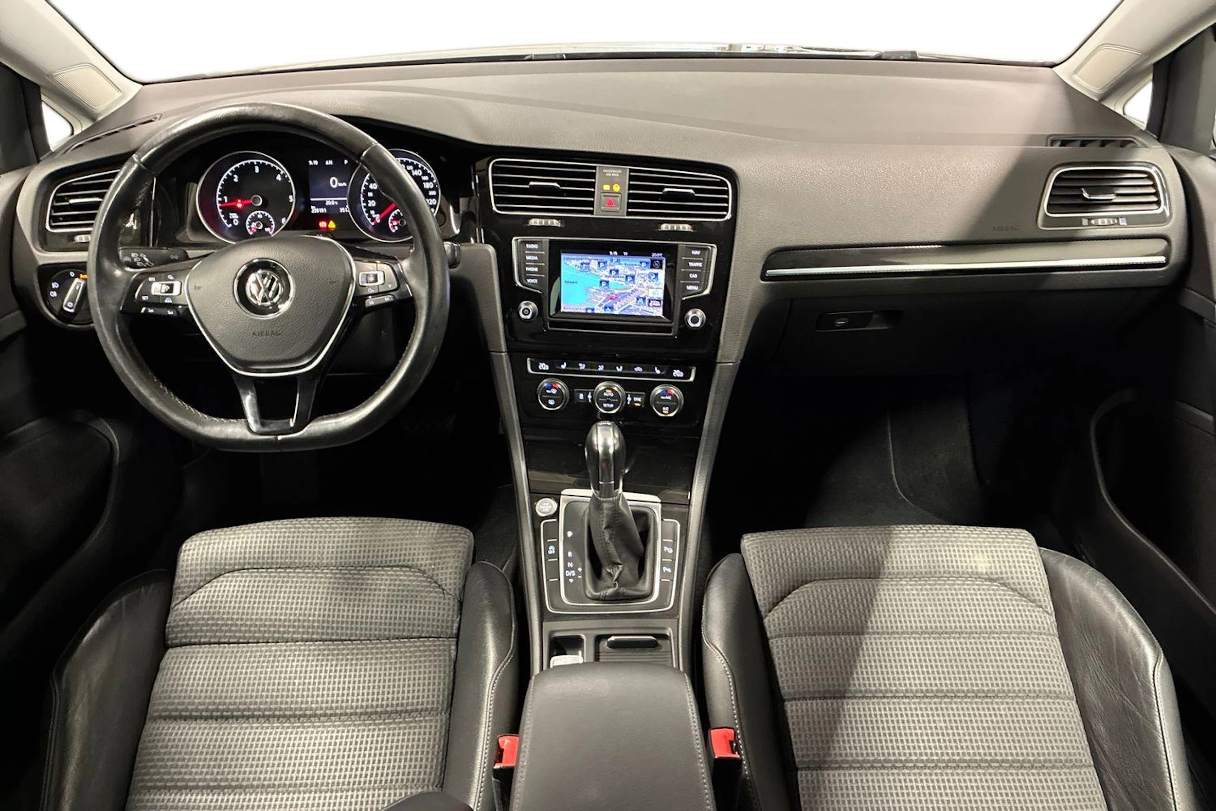 harmaa Volkswagen Golf 2014 kuva 7.