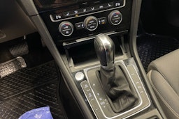musta Volkswagen Golf 2014 kuva 17.