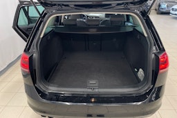 musta Volkswagen Golf 2014 kuva 20.