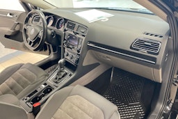 musta Volkswagen Golf 2014 kuva 24.