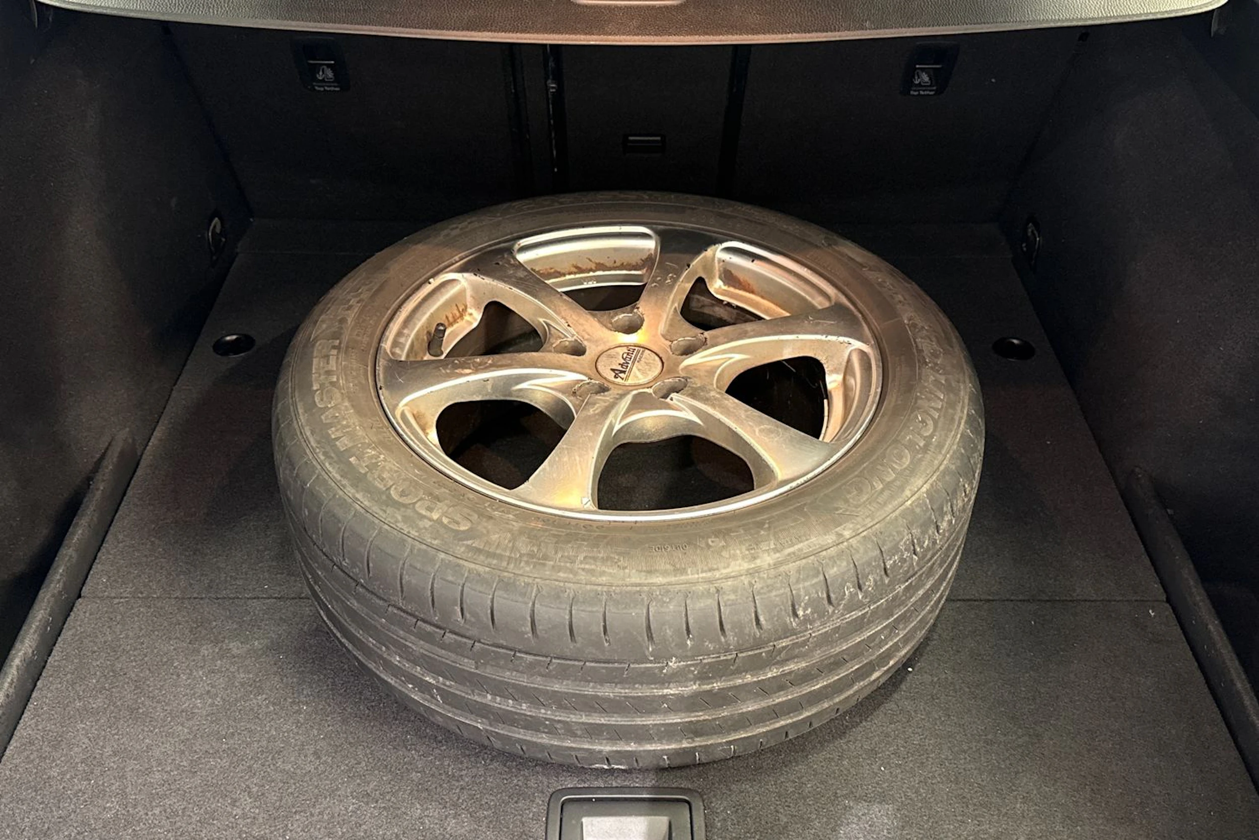 musta Volkswagen Golf 2014 kuva 10.