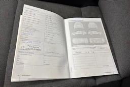 punainen Volkswagen Golf 2014 kuva 28.