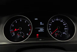 punainen Volkswagen Golf 2014 kuva 31.