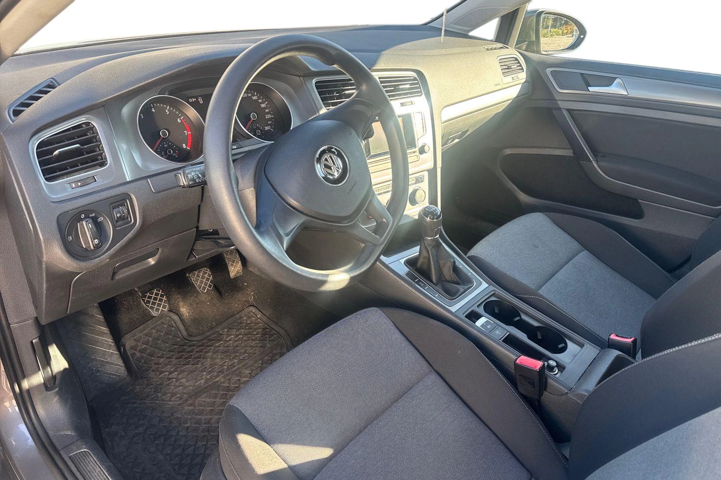 harmaa Volkswagen Golf 2014 kuva 3.
