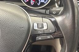 harmaa Volkswagen Golf 2014 kuva 16.