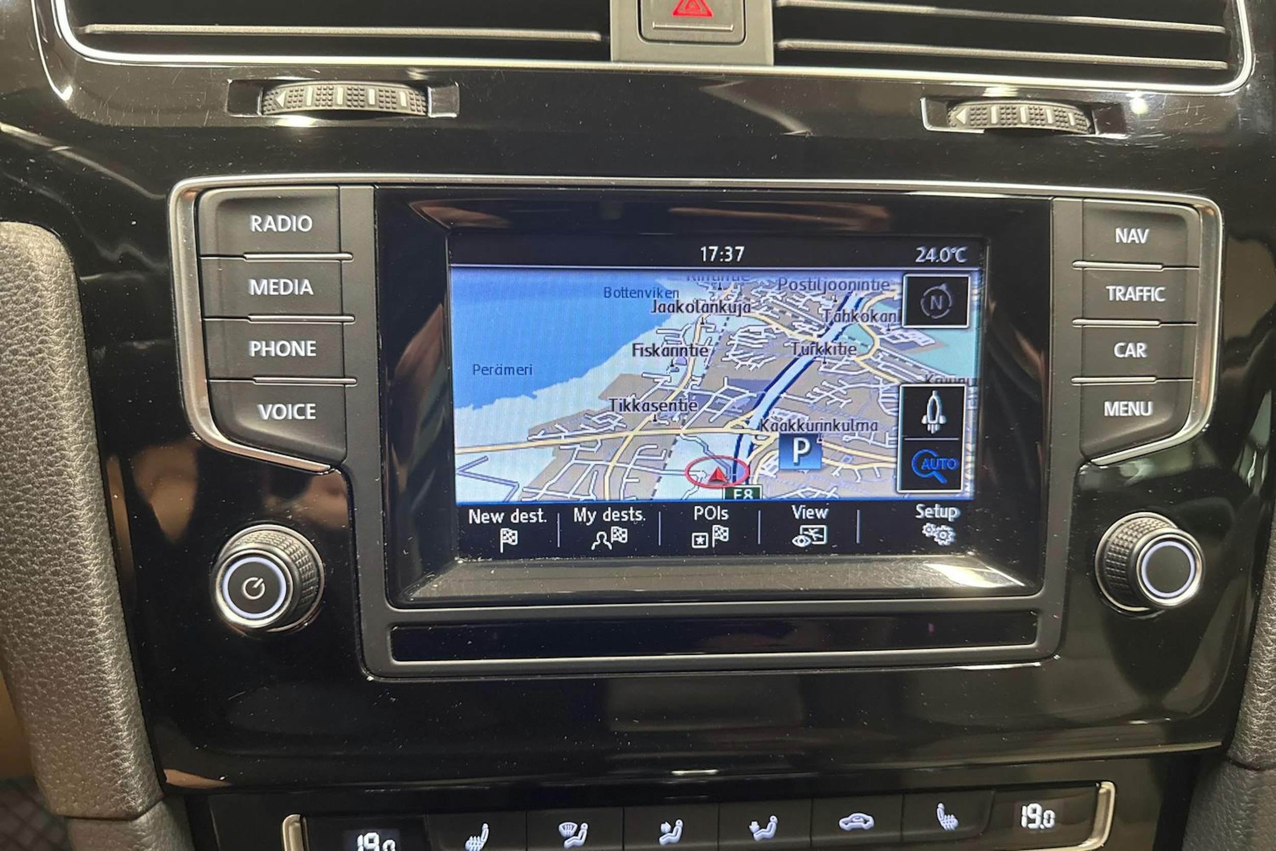 harmaa Volkswagen Golf 2014 kuva 21.