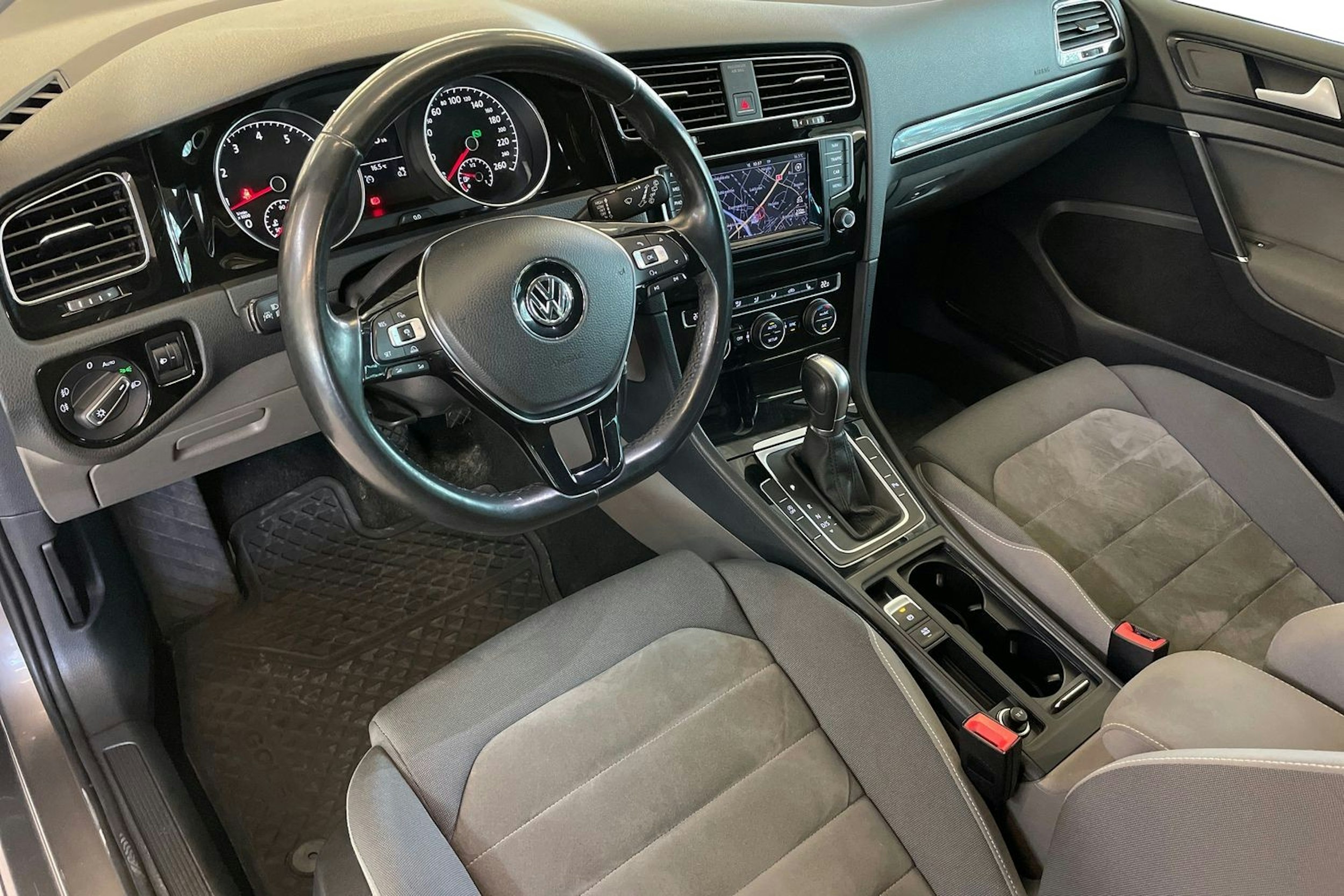 harmaa Volkswagen Golf 2014 kuva 7.