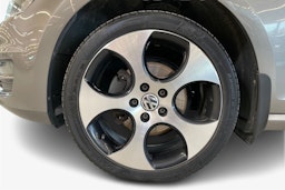 harmaa Volkswagen Golf 2014 kuva 11.