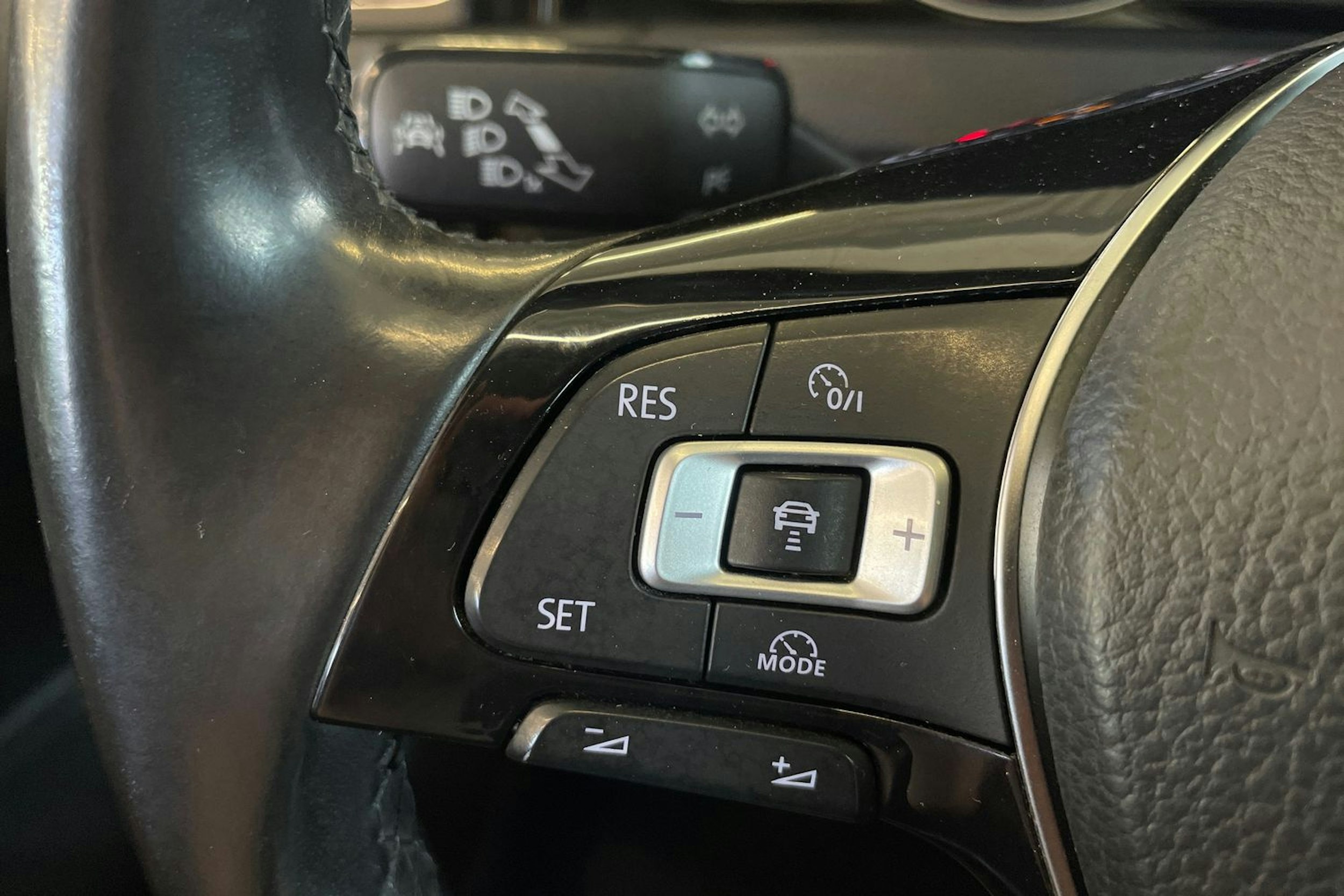 harmaa Volkswagen Golf 2014 kuva 17.