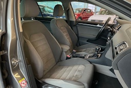 harmaa Volkswagen Golf 2014 kuva 23.