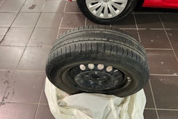 punainen Volkswagen Golf 2014 kuva 13.