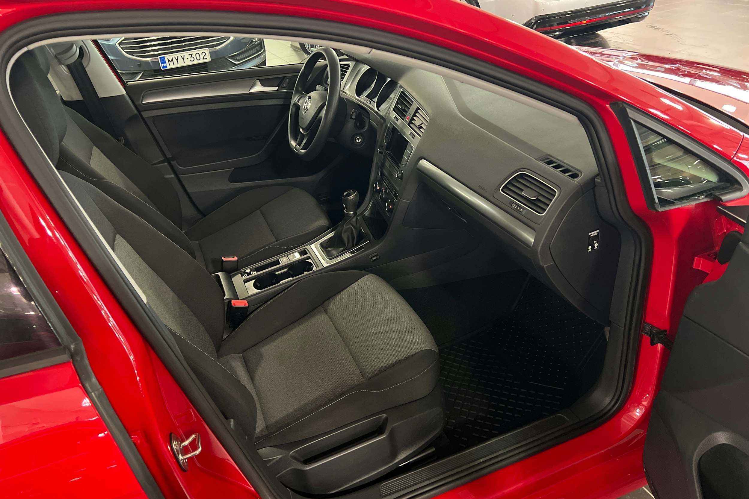 punainen Volkswagen Golf 2014 kuva 16.