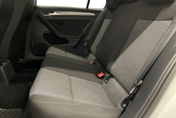 Valkoinen Volkswagen GOLF 2014 kuva 10.