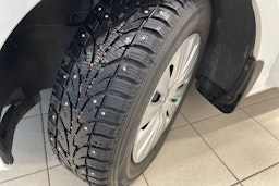 Valkoinen Volkswagen GOLF 2014 kuva 13.