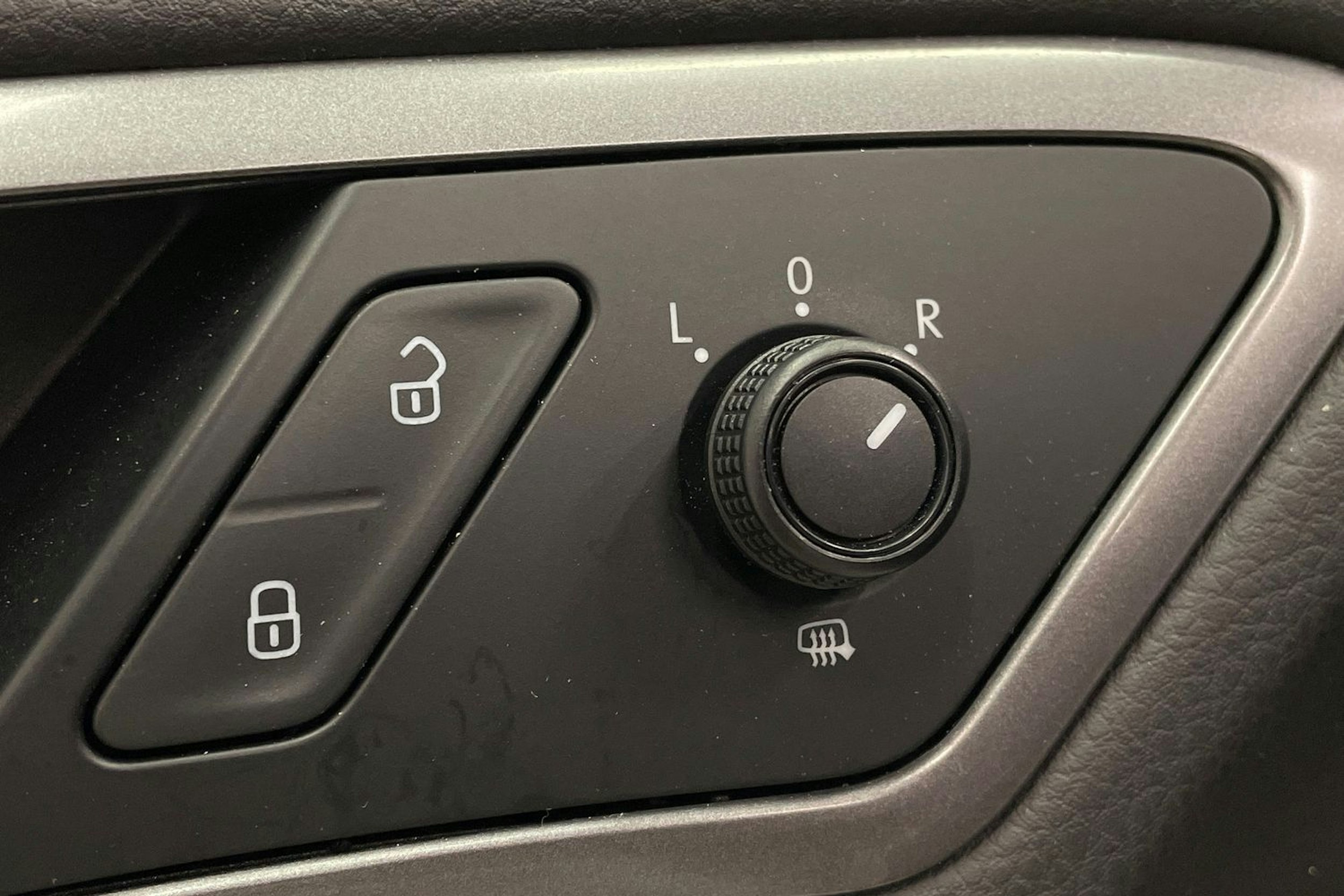 Valkoinen Volkswagen GOLF 2014 kuva 15.