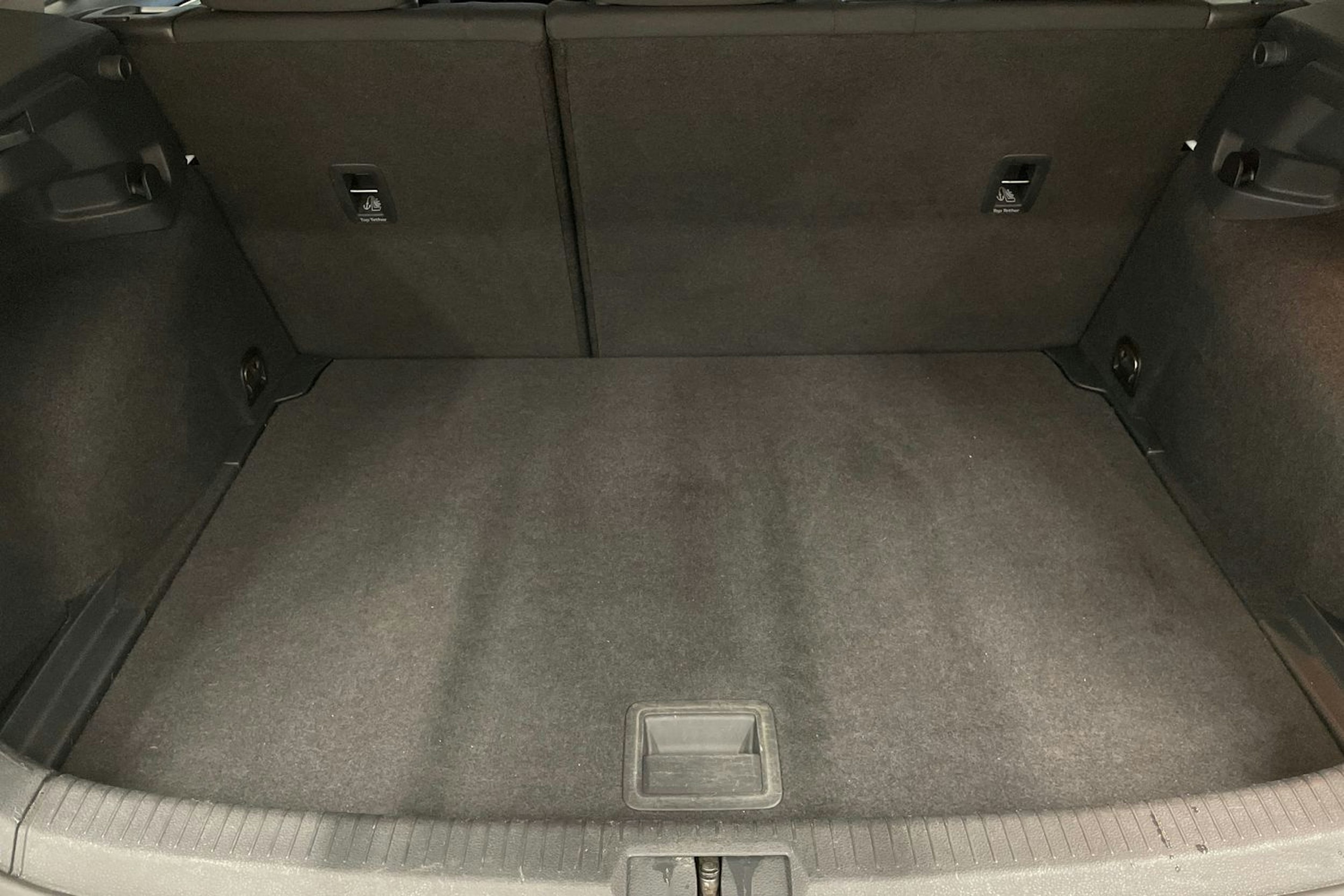 Valkoinen Volkswagen GOLF 2014 kuva 20.