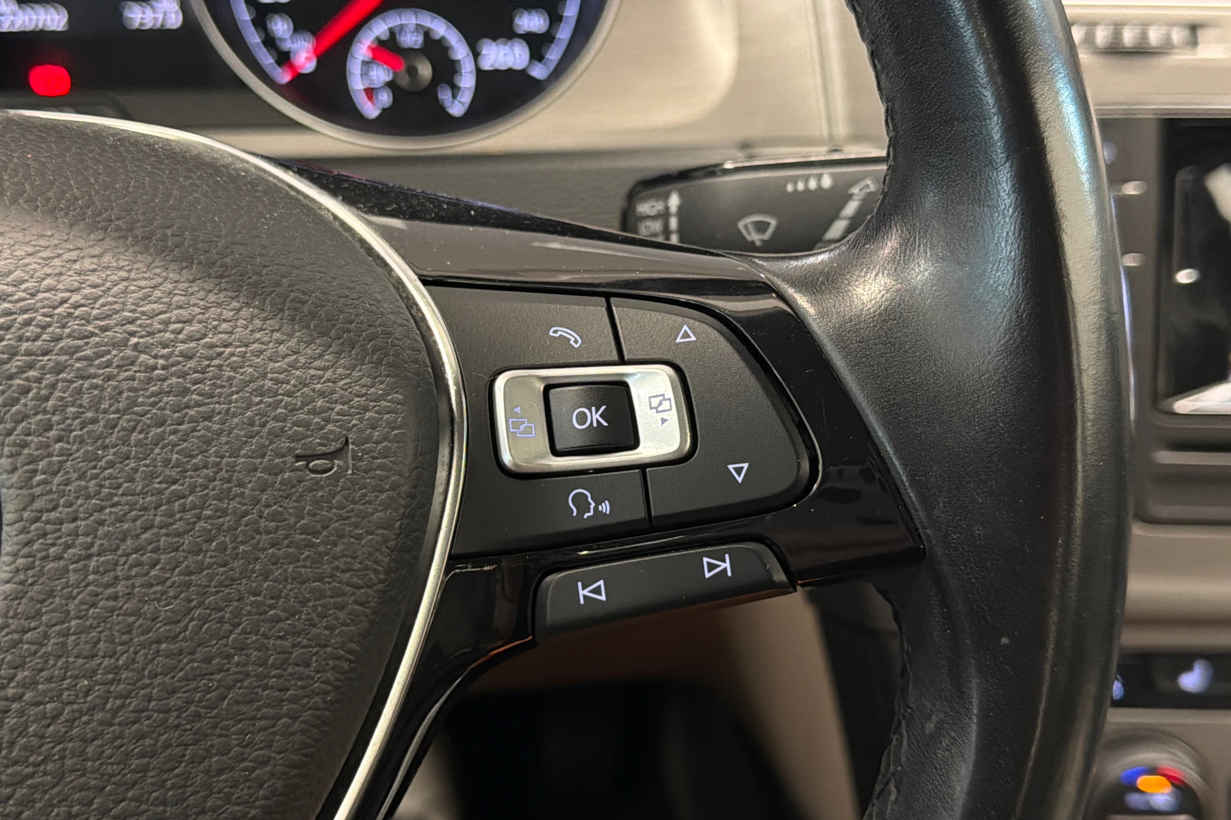 punainen Volkswagen Golf 2014 kuva 15.