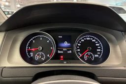 punainen Volkswagen Golf 2014 kuva 16.