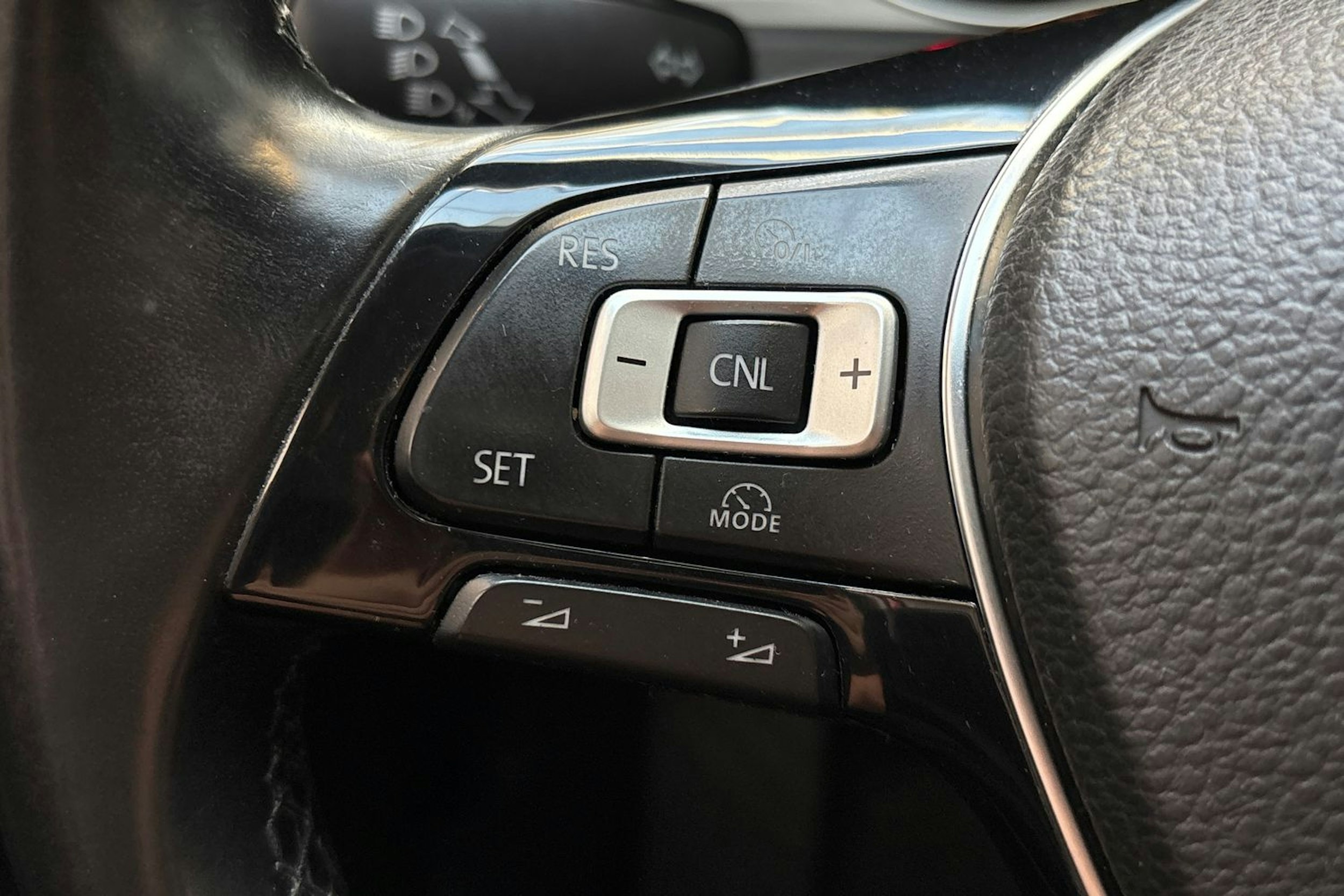 punainen Volkswagen Golf 2014 kuva 17.