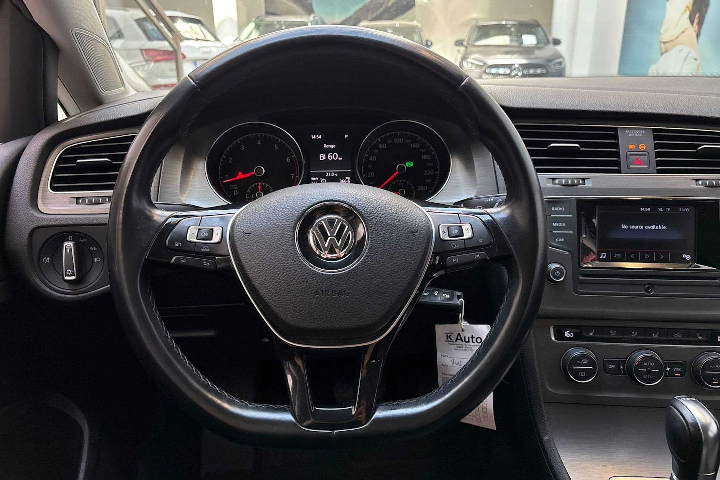 punainen Volkswagen Golf 2014 kuva 19.