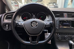 punainen Volkswagen Golf 2014 kuva 19.