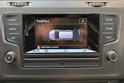 punainen Volkswagen Golf 2014 kuva 21.