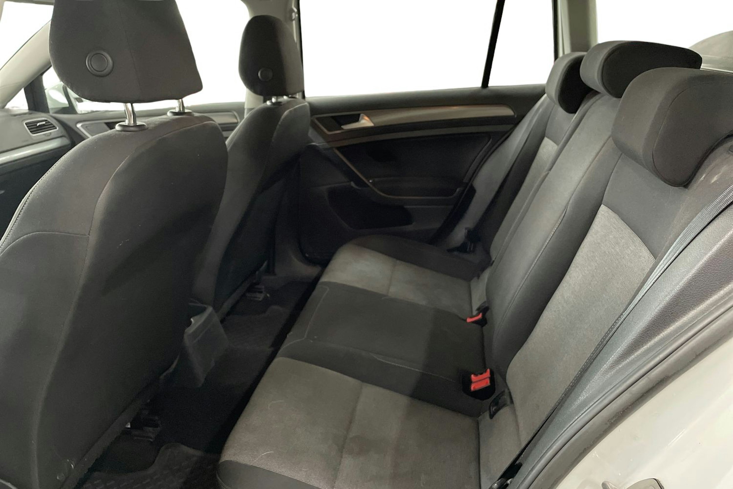 valkoinen Volkswagen Golf 2014 kuva 10.