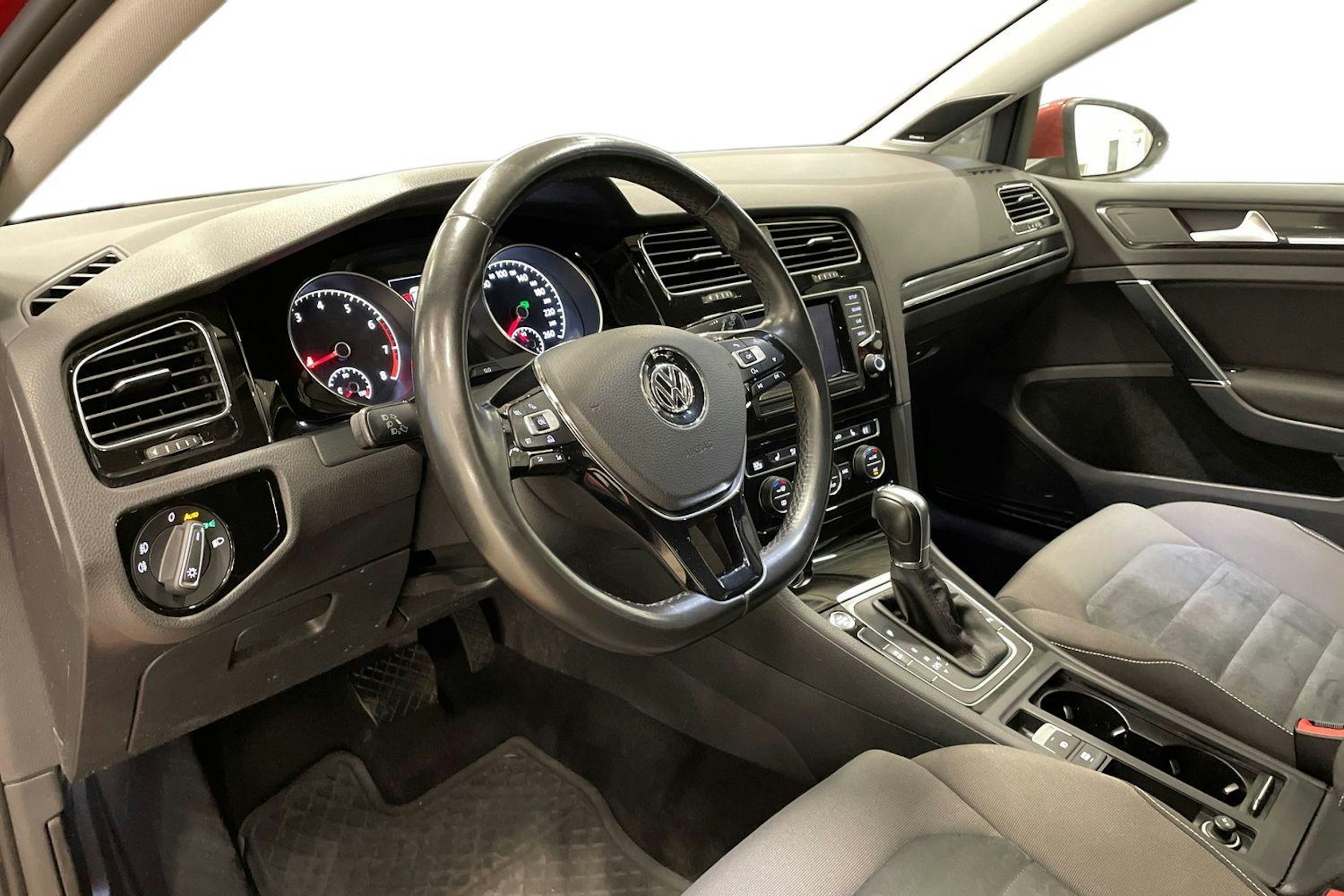 punainen Volkswagen Golf 2014 kuva 7.