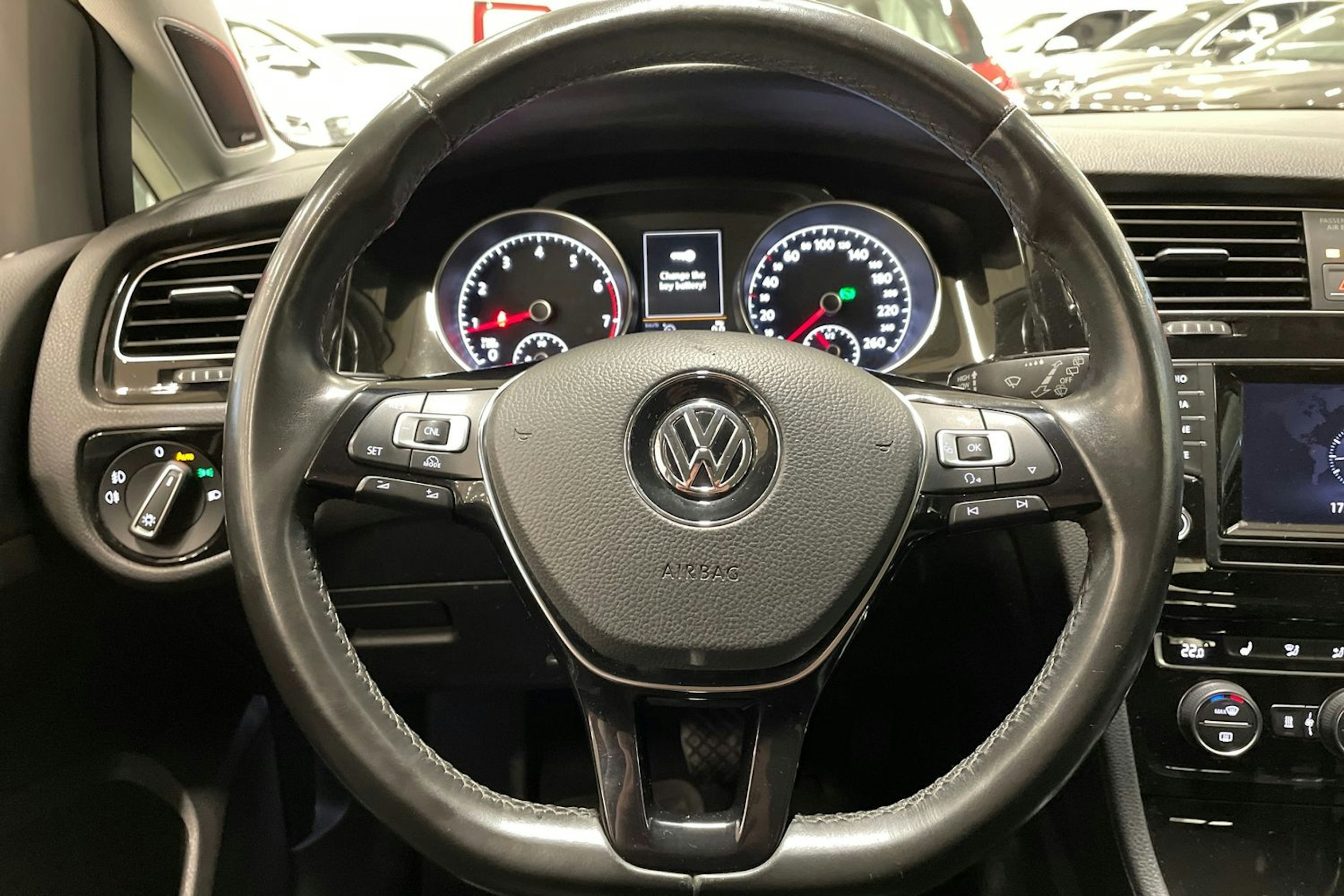 punainen Volkswagen Golf 2014 kuva 15.