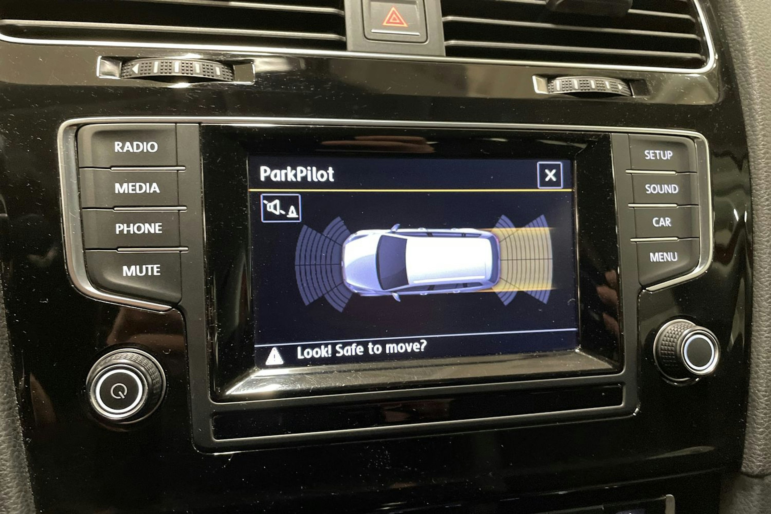 punainen Volkswagen Golf 2014 kuva 20.