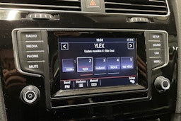 punainen Volkswagen Golf 2014 kuva 21.