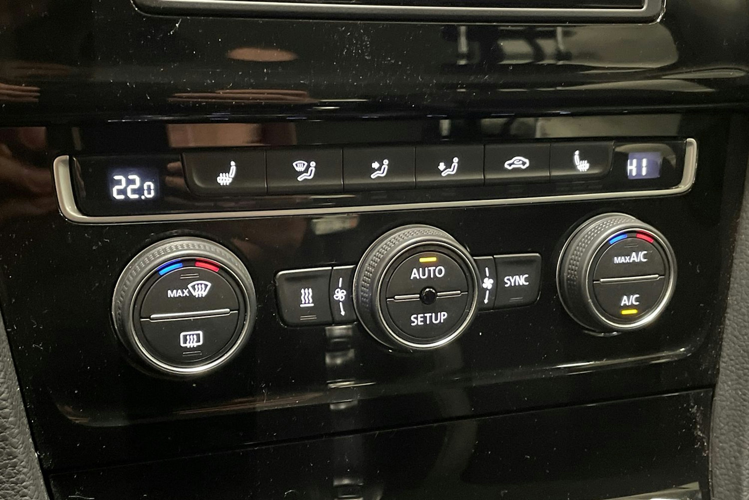 punainen Volkswagen Golf 2014 kuva 24.