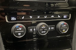 punainen Volkswagen Golf 2014 kuva 24.