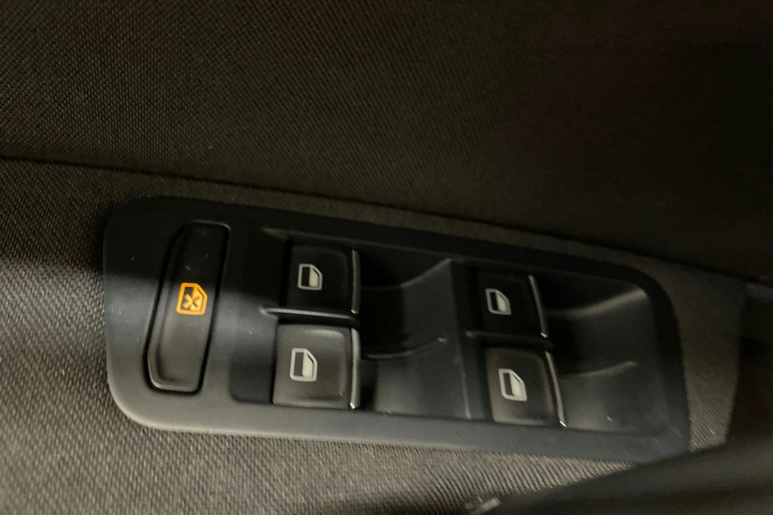 punainen Volkswagen Golf 2014 kuva 28.