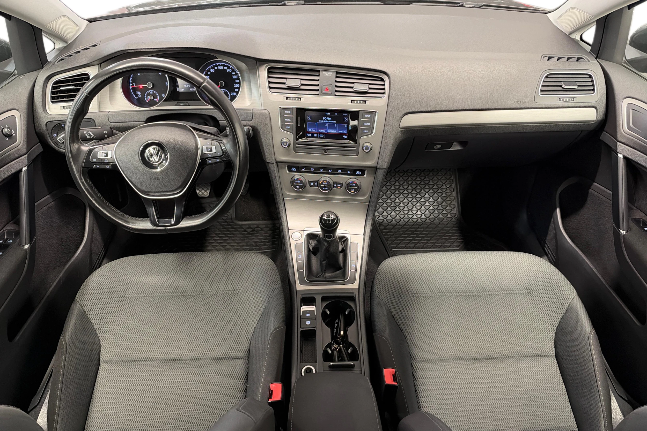 harmaa Volkswagen Golf 2014 kuva 9.