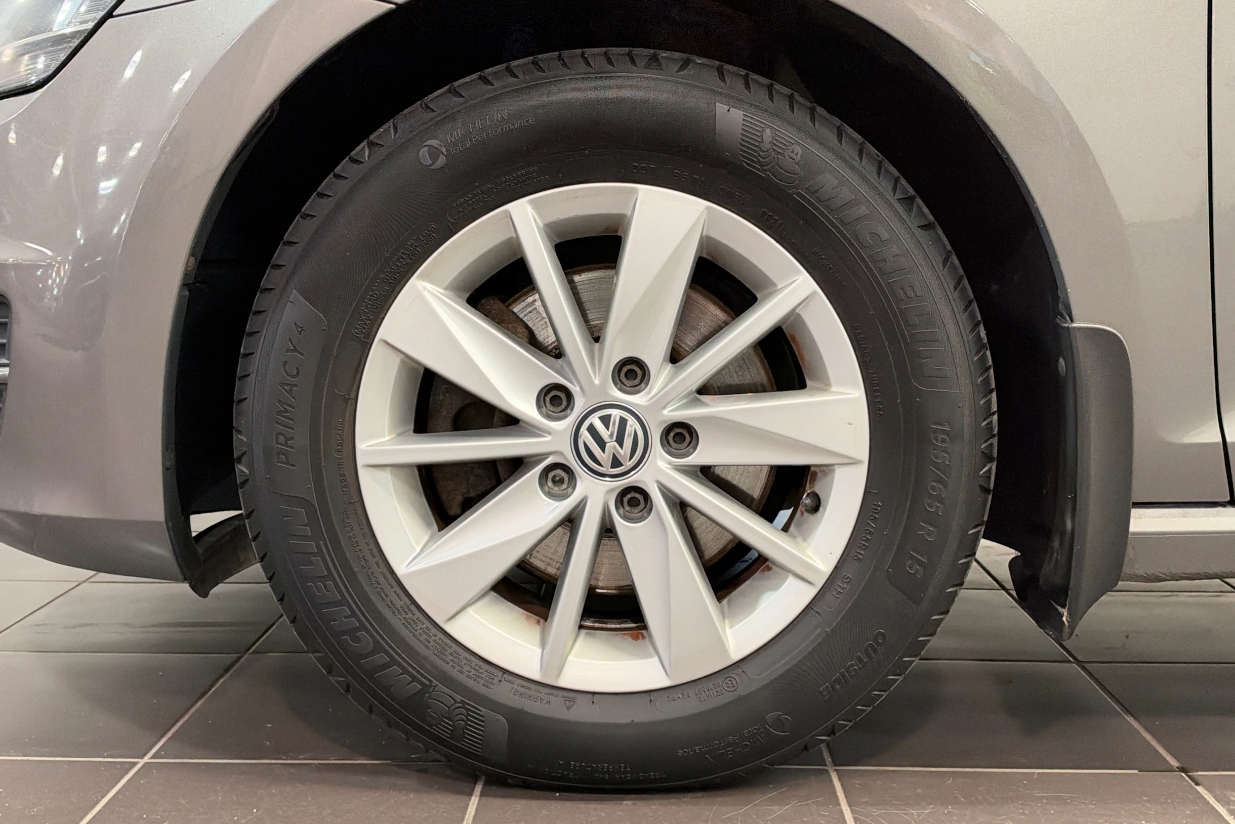 harmaa Volkswagen Golf 2014 kuva 12.