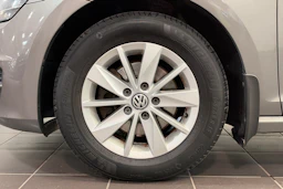 harmaa Volkswagen Golf 2014 kuva 12.