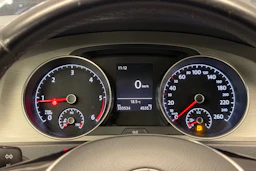 harmaa Volkswagen Golf 2014 kuva 16.