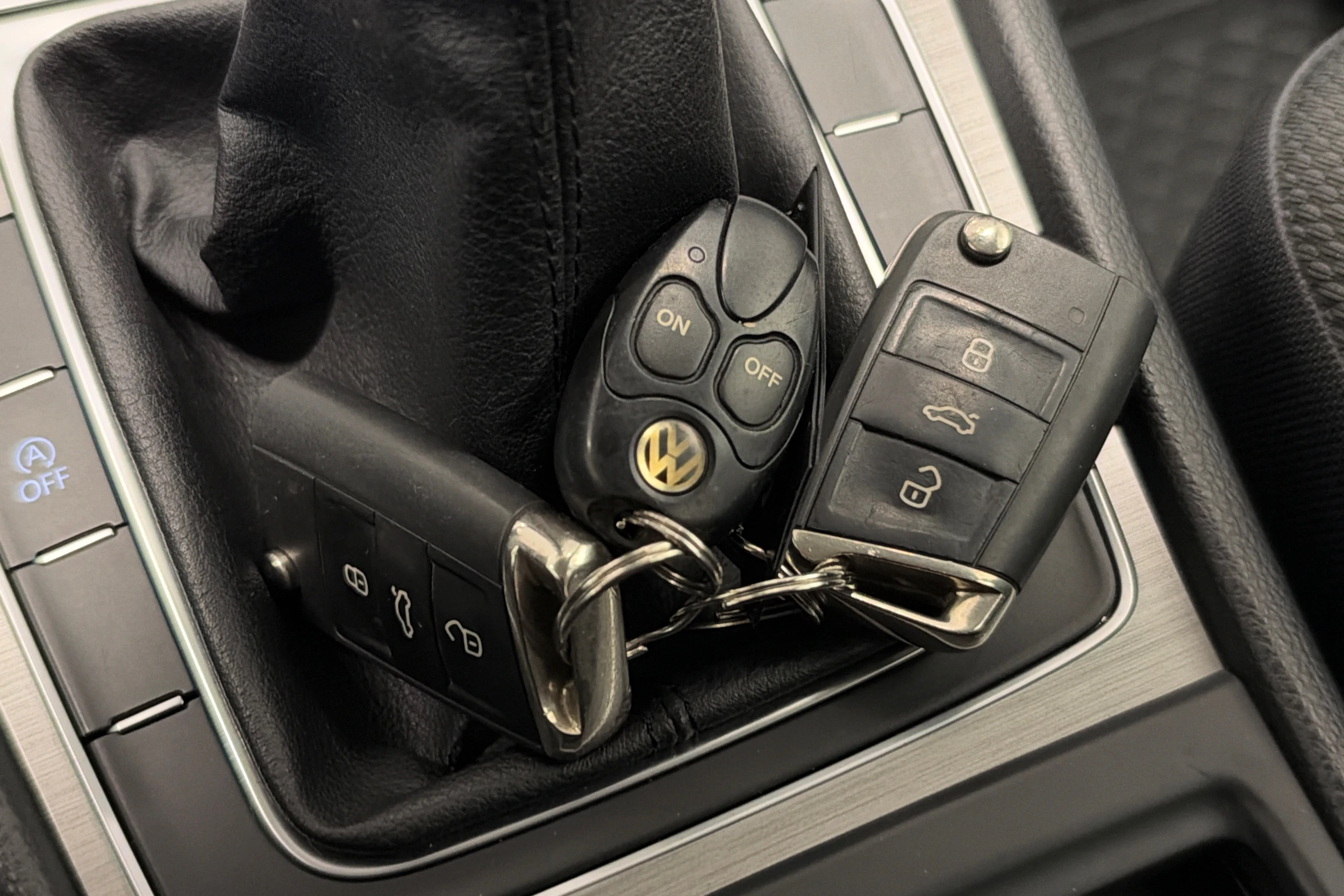 harmaa Volkswagen Golf 2014 kuva 21.