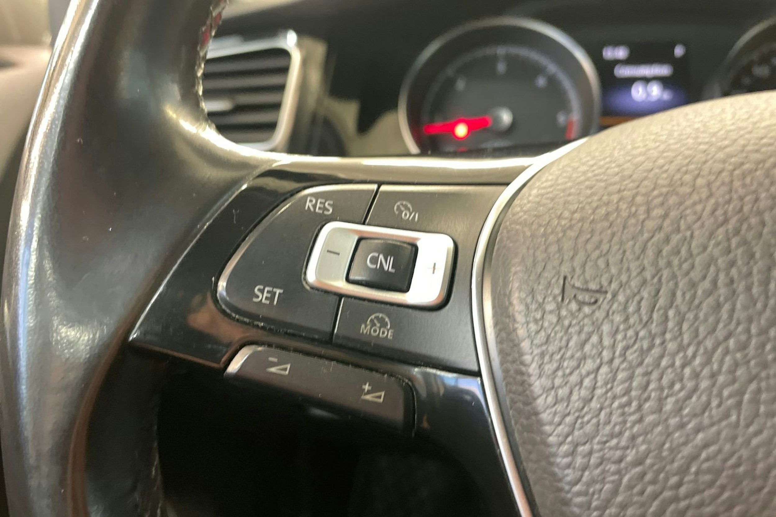 harmaa Volkswagen Golf 2014 kuva 13.