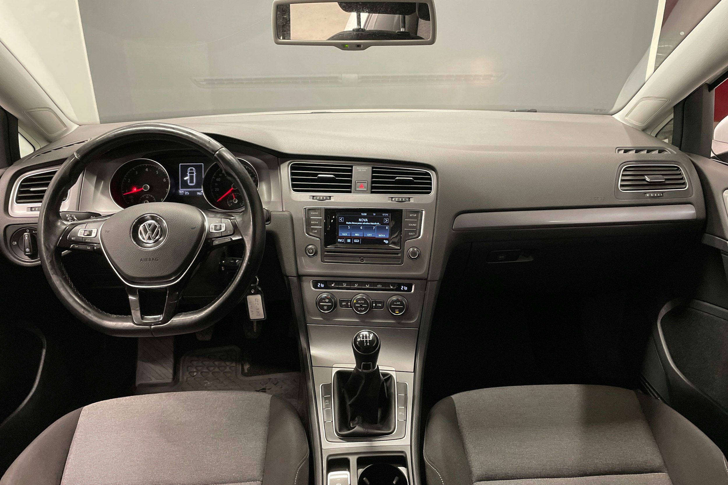 valkoinen Volkswagen Golf 2014 kuva 7.