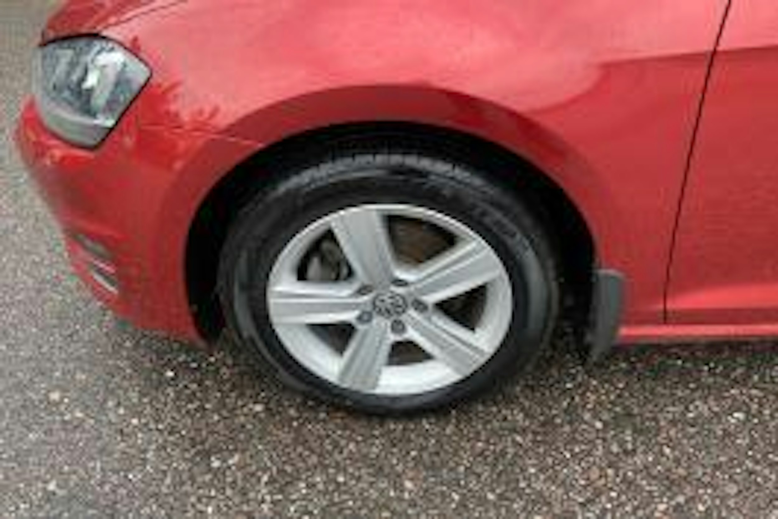 punainen Volkswagen Golf 2014 kuva 9.