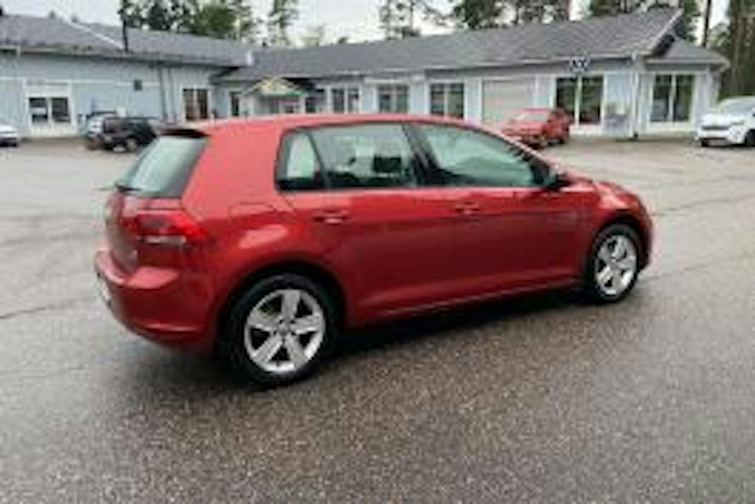 punainen Volkswagen Golf 2014 kuva 12.
