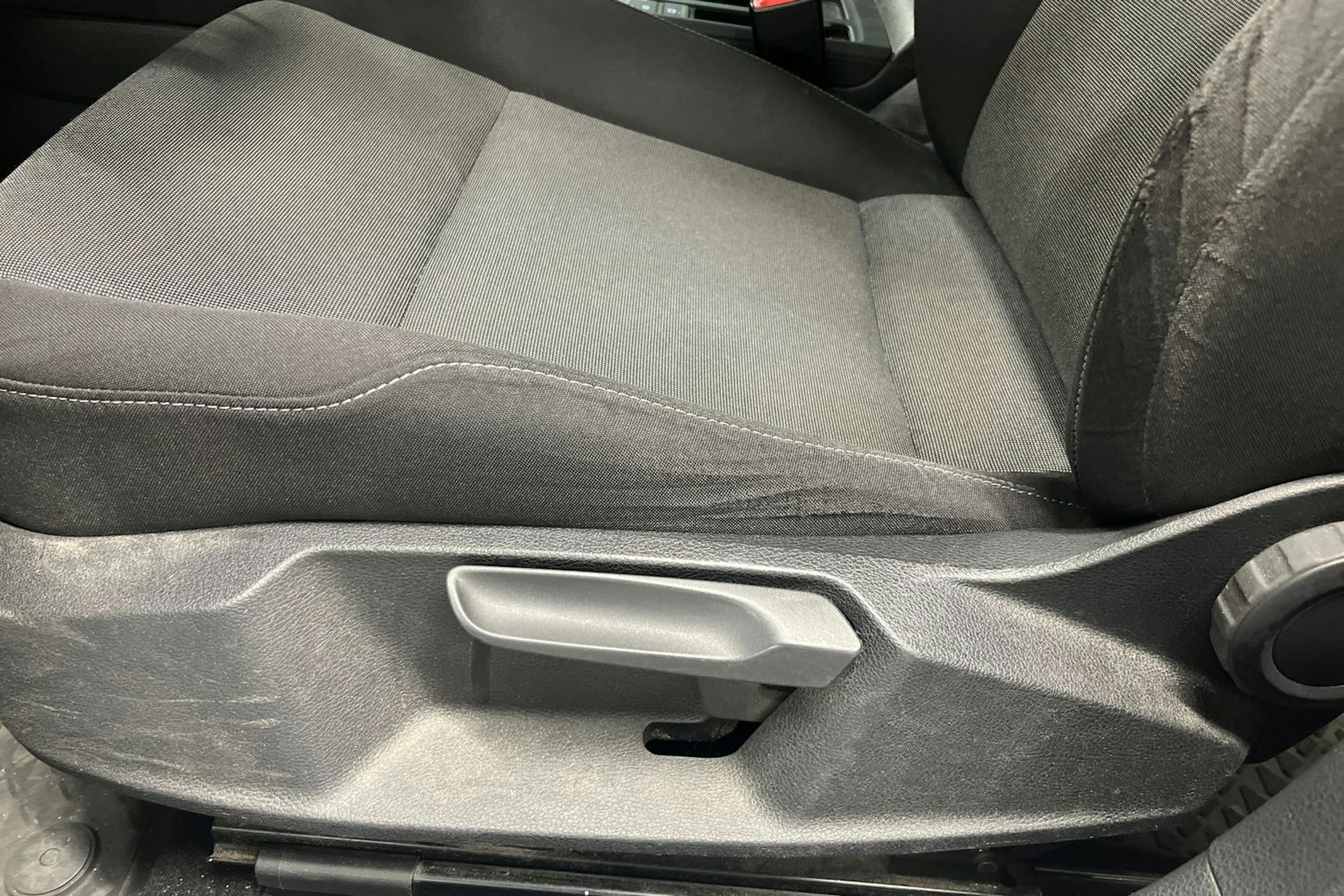 harmaa Volkswagen Golf 2014 kuva 15.