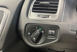 harmaa Volkswagen Golf 2014 kuva 19.
