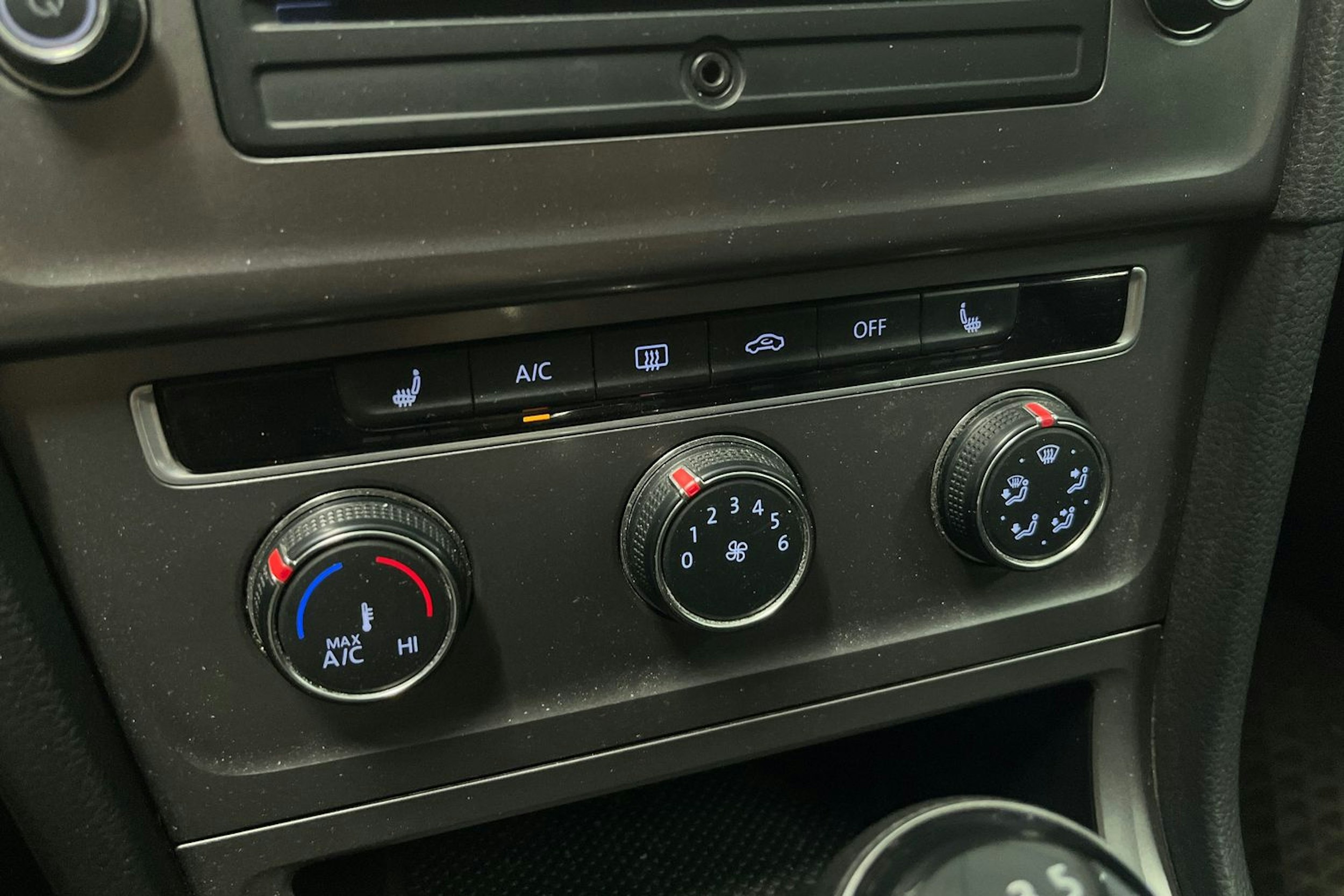 harmaa Volkswagen Golf 2014 kuva 22.