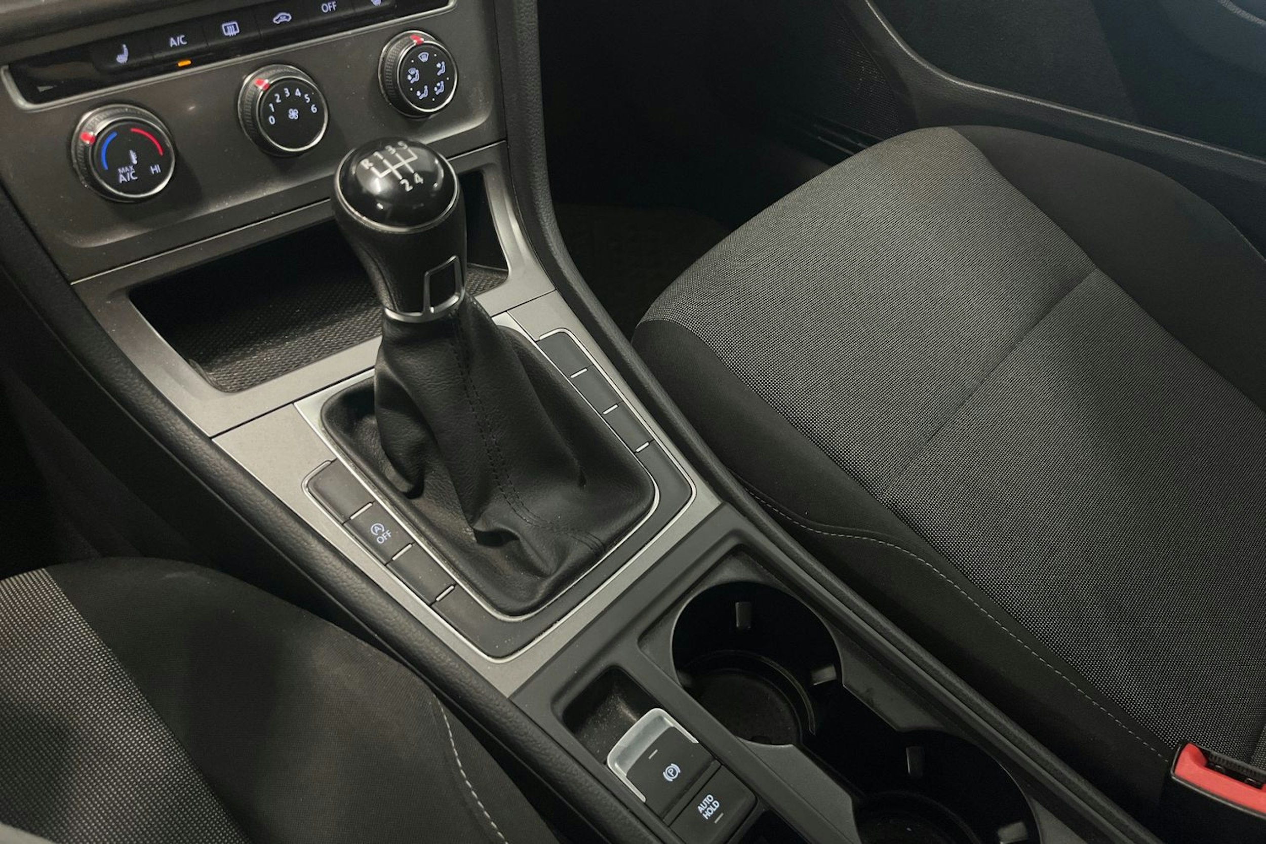 harmaa Volkswagen Golf 2014 kuva 23.