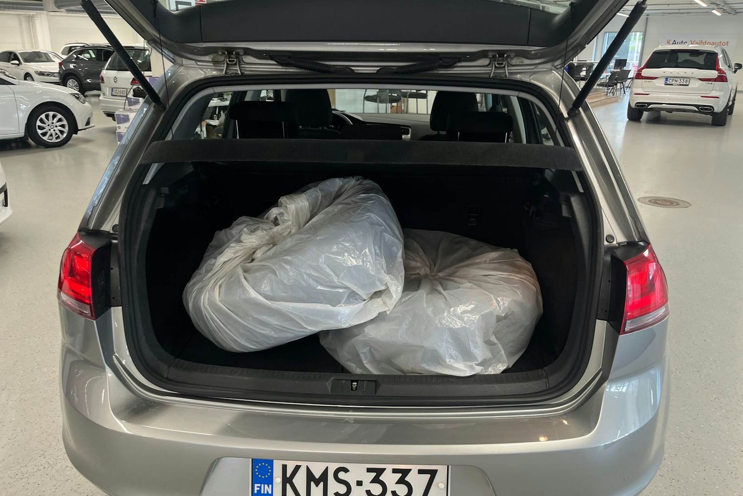 harmaa Volkswagen Golf 2014 kuva 25.